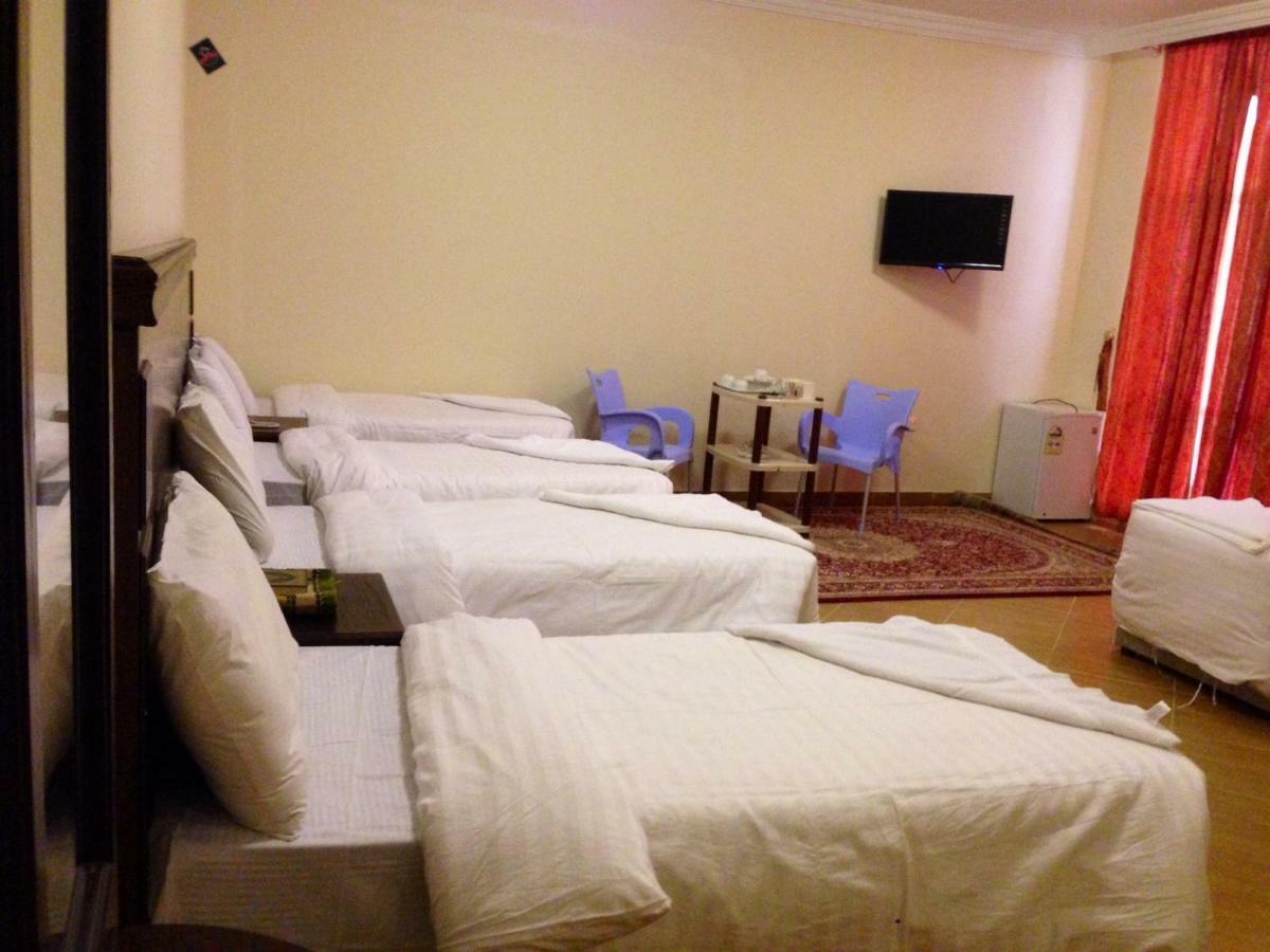 Qasr Al Azizia Hotel La Meca Habitación foto